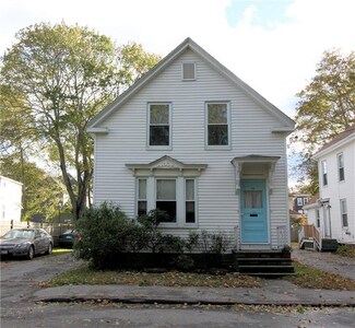 16 New St, Portland, ME 04103