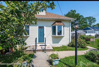 31 Essex St, North Middletown, NJ 07748