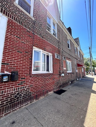 132-01 135th Ave Unit 2R, South Ozone Park, NY 11420