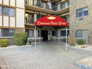 2 Elmwood Park Dr Unit 412, Staten Island, NY 10314