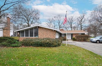 17470 Fairlane Dr, South Bend, IN 46635