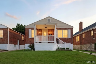 827 Alleghany Dr, St. Louis, MO 63125