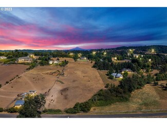 22269 SW Oak Hill Ln, Tualatin, OR 97062