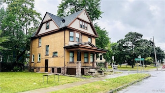 701 Cedar Ave, Niagara Falls, NY 14301