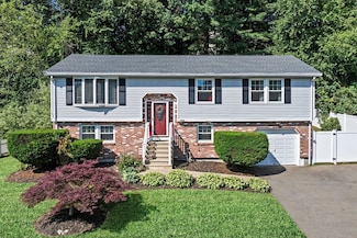 42B Greenwood Rd, Peabody, MA 01960