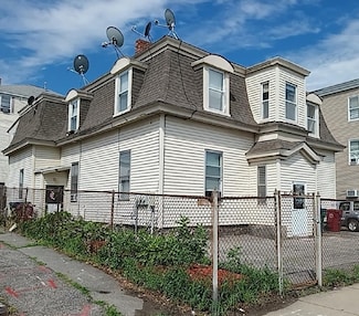 274 Fletcher St, Lowell, MA 01854