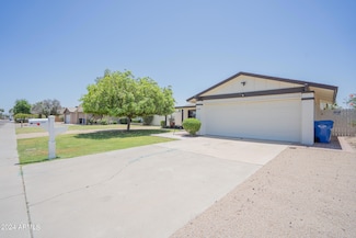2429 E Dahlia Dr, Phoenix, AZ 85032