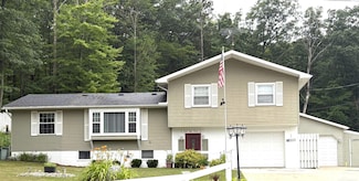 3825 Lapham Dr, Harrison, MI 48625