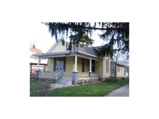 1602 W Short Ave, Independence, MO 64050