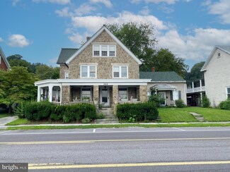 222 S Front St, Wormleysburg, PA 17043