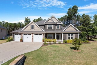 2308 Kingston Wood Dr, Fuquay Varina, NC 27526