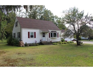 510 E State St, Granby, MA 01033
