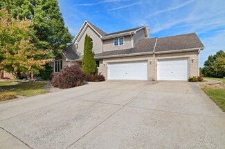440 Hillside Dr, Schererville, IN 46375