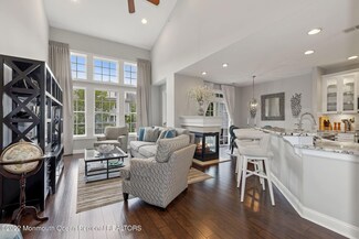 28 Skimmer Ln, Port Monmouth, NJ 07758