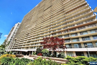 1530 Palisade Ave Unit 25B, Fort Lee, NJ 07024
