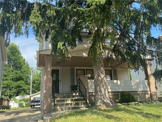 899 Clarence Rd, Cleveland, OH 44121
