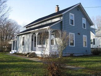 37 Elm St, Dalton, MA 01226