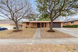 3226 Colony Dr, San Antonio, TX 78230