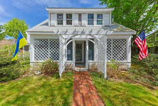 54 Smith St, West Harwich, MA 02671