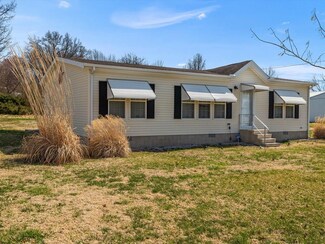 120 N Bernard St, Nebo, KY 42441