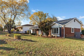 11101 Torigney Dr, Saint Louis, MO 63126