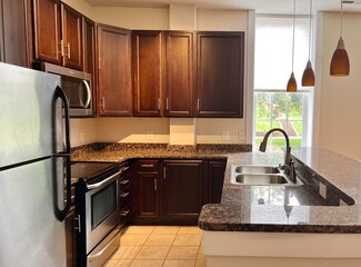 101 W Village Dr Unit 202, Staunton, VA 24401