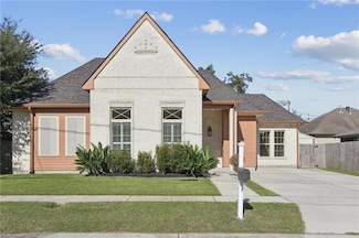 2408 Riverland Dr, Chalmette, LA 70043