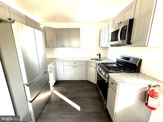 2821 S Broad St Unit 2ND FLOOR, Trenton, NJ 08610