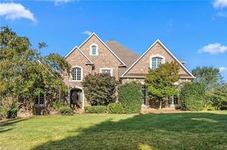 7399 Henson Forest Dr, Summerfield, NC 27358