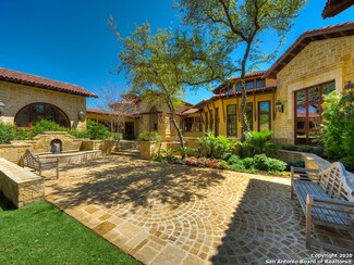 310 Huntington Place, Shavano Park, TX 78231