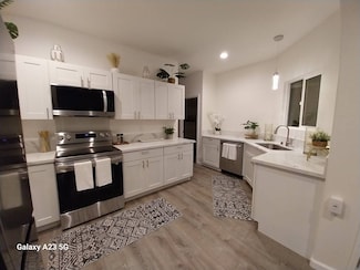 19 Wright Rd, Volcano, HI 96785