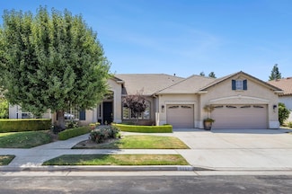 1552 N Gateway Ave, Clovis, CA 93619