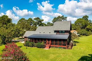 5307 Bogue Dr, Oriental, NC 28571
