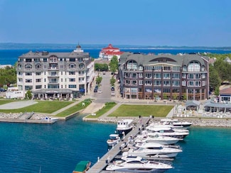 4205 Main St Unit 260/261, Bay Harbor, MI 49770