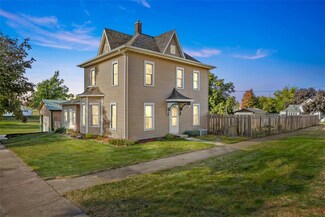 502 2nd St, Elberon, IA 52225