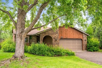 2360 Bayberry Ave, Stillwater, MN 55082