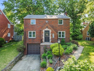 752 Washington Dr, Pittsburgh, PA 15229