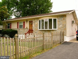 2610 Osborne St, Upper Chichester, PA 19061