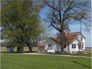 1424 N Carroll Erie Rd, Port Clinton, OH 43452