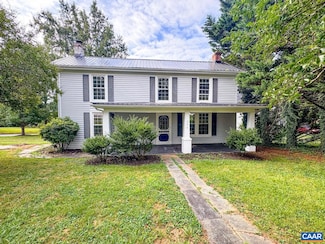 176 N Main St, Amherst, VA 24521