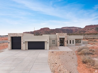 335 S Tala Cir, Kanab, UT 84741