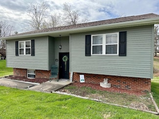 211 Twin View Ln, Huntington, WV 25704