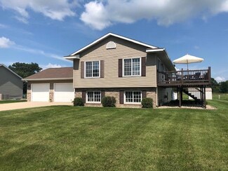 809 9th Ave SE, Waseca, MN 56093