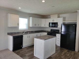 16206 Frontenac Ave Unit 156, Clinton Township, MI 48038