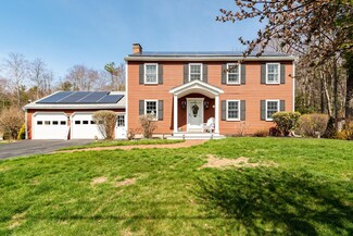 23 Langdale Dr, Hampton, NH 03842