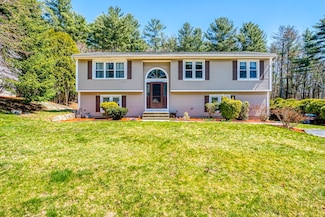 12 Sycamore Rd, Shrewsbury, MA 01545