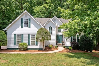 2605 Woodland Hills Dr, Cumming, GA 30040