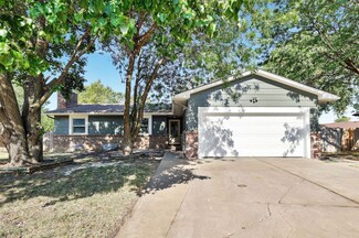 4533 Woodlow Ct, Bel Aire, KS 67220