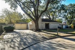 7807 Blackjack Ct, Houston, TX 77088