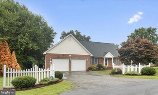 40305 Beach Dr, Mechanicsville, MD 20659